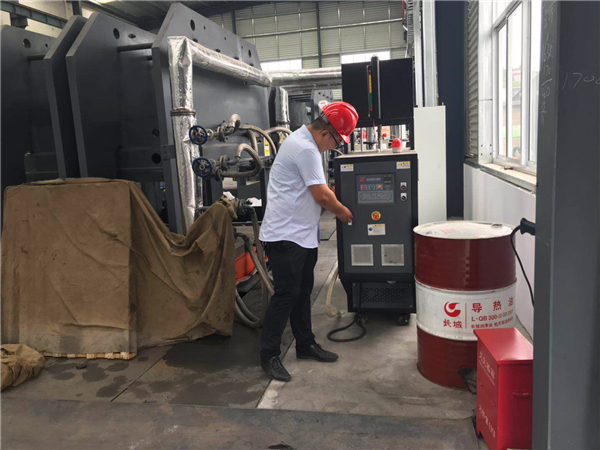 電加熱導(dǎo)熱油爐安全使用，脫水排氣很重要！